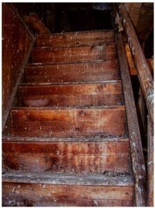 The famous staircase 